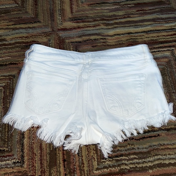 NWOT white jean shorts from Hollister size 00. low rise short-short shorts - Picture 2 of 8